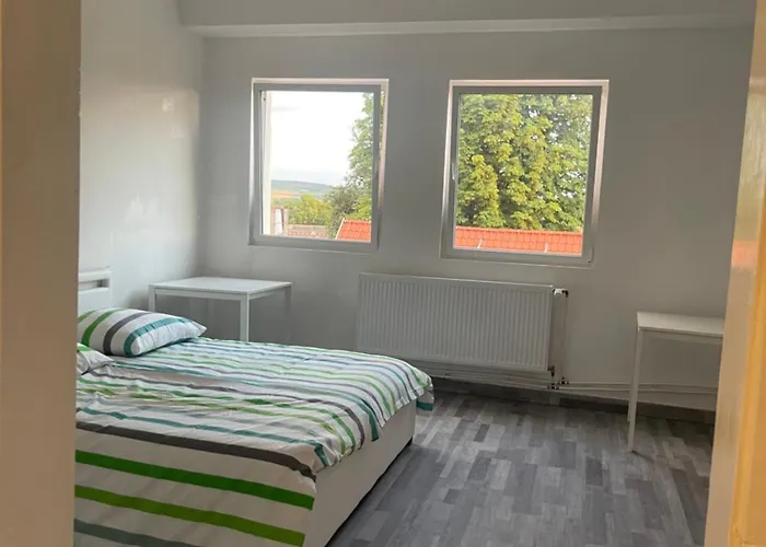 Y Hoa-ferienzimmer * Artern